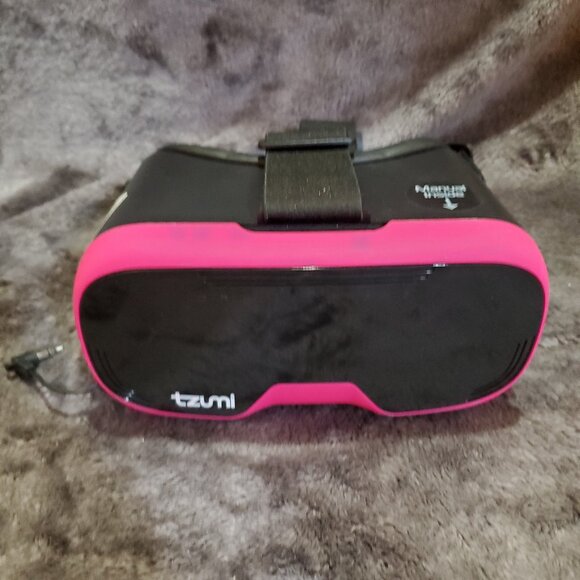 Tzumi Dream Vision Virtual Reality Smartphone Headset - Picture 4 of 10